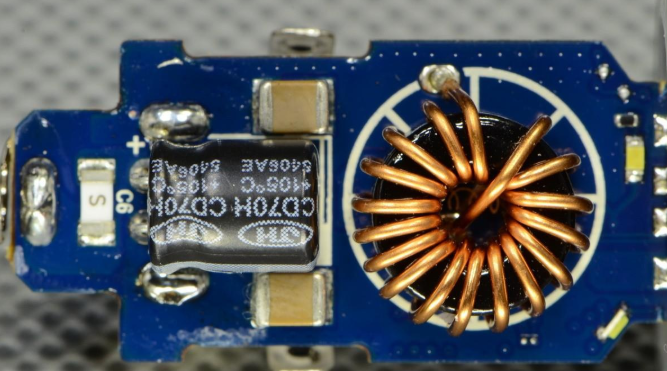 車(chē)載磁環(huán)電感 車(chē)載磁環(huán)電感